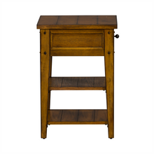 Load image into Gallery viewer, Lake House Chair Side Table by Liberty Furniture 110-OT1021 Oak