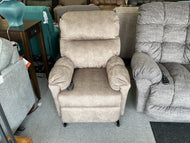 Balmore Lift Recliner by Best Home Furnishings 2NW61 20339 Desert