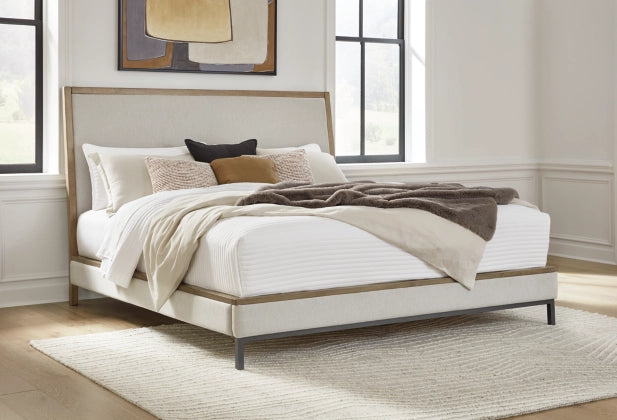 Tomtyn Queen Upholstered Bed by Ashley B622-54, B622-57