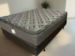 Chesterfield Medium 13 1/2" Mattress by Southerland 25WICRAFM