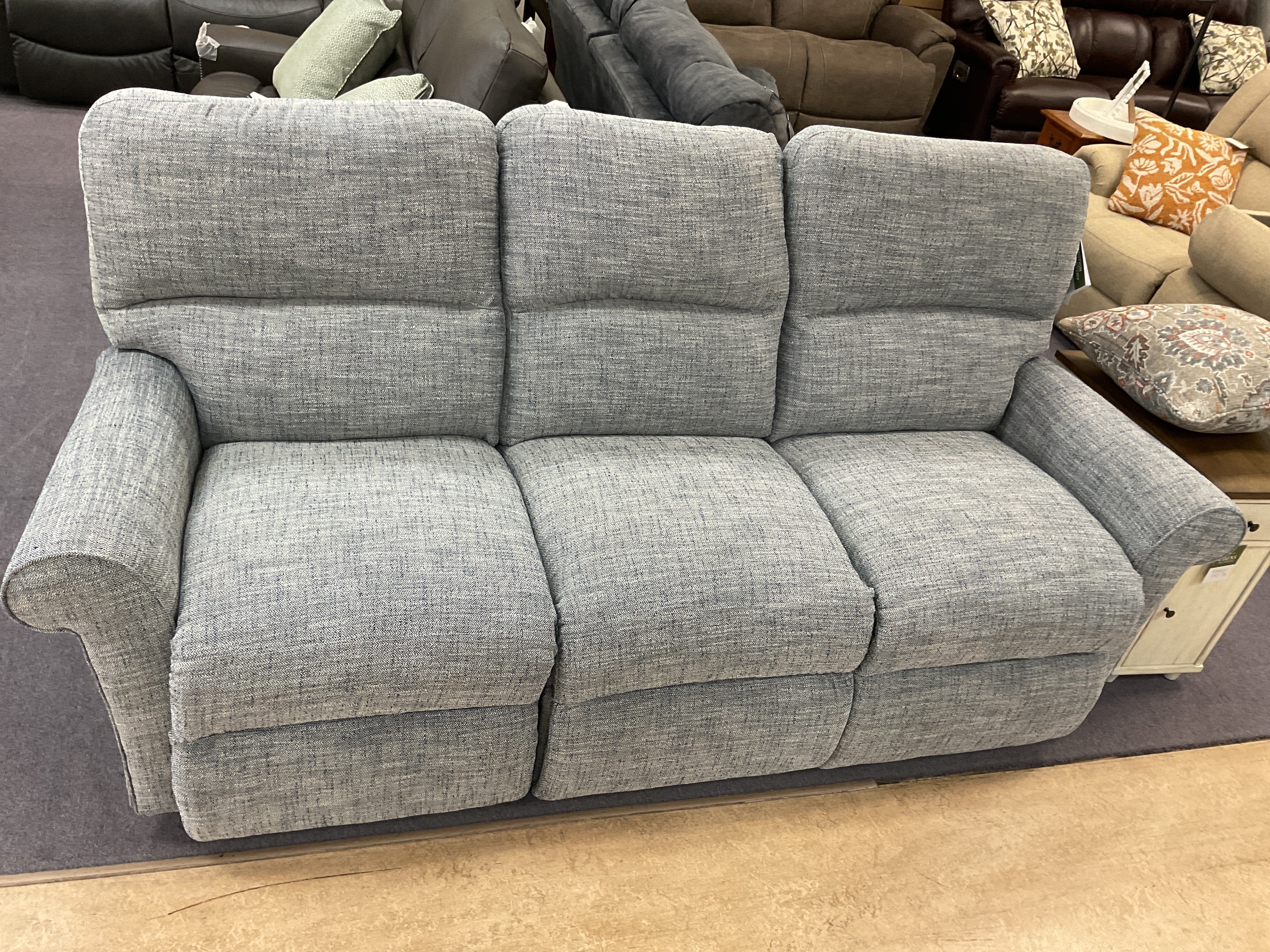 ロビー・デューク☆Come Let Us Reason Robin Reclining Sofa by La-Z-Boy Furniture 444-774 C165986