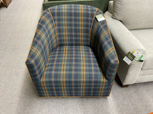 Load image into Gallery viewer, Touche Swivel Chair by Justice Furniture #941 H-2679