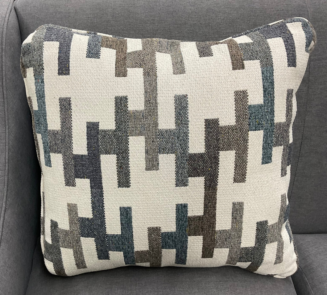 Throw Pillow by La-Z-Boy Q192695 Discontinued fabric