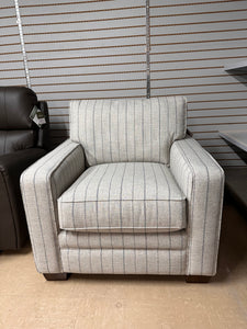 Meyer Chair by La-Z-Boy Furniture 230-694 F157487