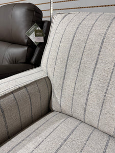 Meyer Chair by La-Z-Boy Furniture 230-694 F157487