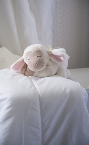 Sleepy Musical Lamb by Ganz BGIN10231