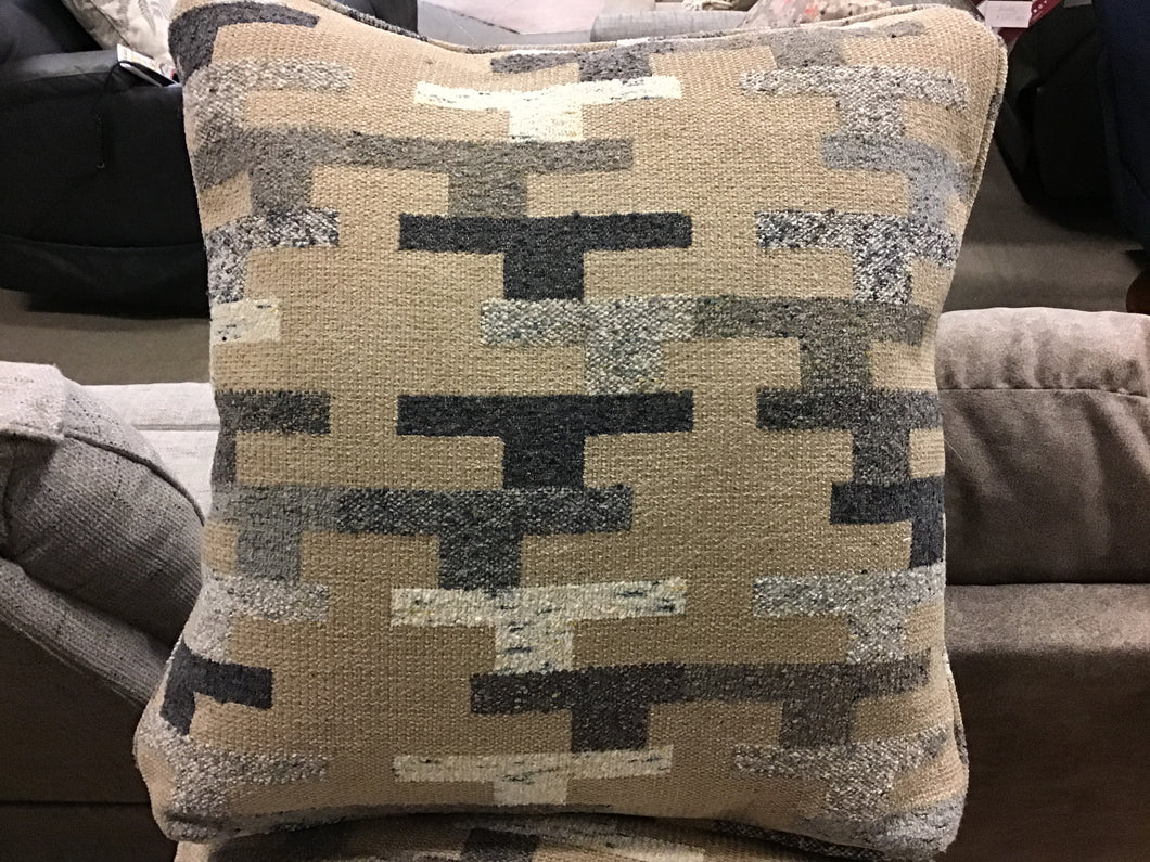 Throw Pillow by La-Z-Boy Furniture Q192673 Discontinued fabric