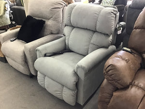 Pinnacle Platinum Power Lift Recliner by La-Z-Boy Furniture 1PM-512 D160851 Pearl