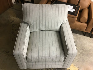Meyer Chair by La-Z-Boy Furniture 230-694 F157487