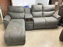 Load image into Gallery viewer, Trouper 3pc Reclining Sectional by La-Z-Boy Furniture 40D, 4VV, SC4-724 E153765 Sable