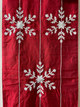Load image into Gallery viewer, Snowflake Table Runner by Ganz MX184258