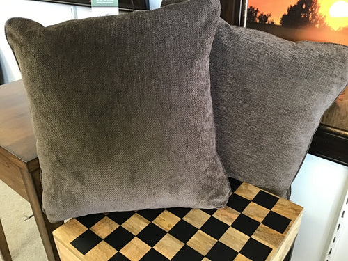 Pillows 2pk by La-Z-Boy Furniture 333 C124179 Discontinued fabric
