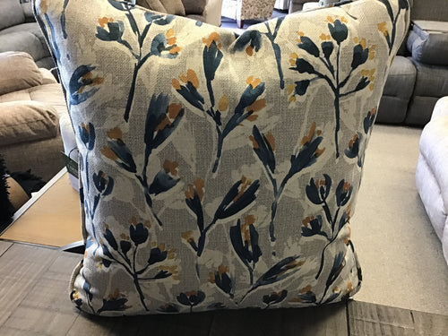 Throw Pillow by La-Z-Boy Furniture E181586