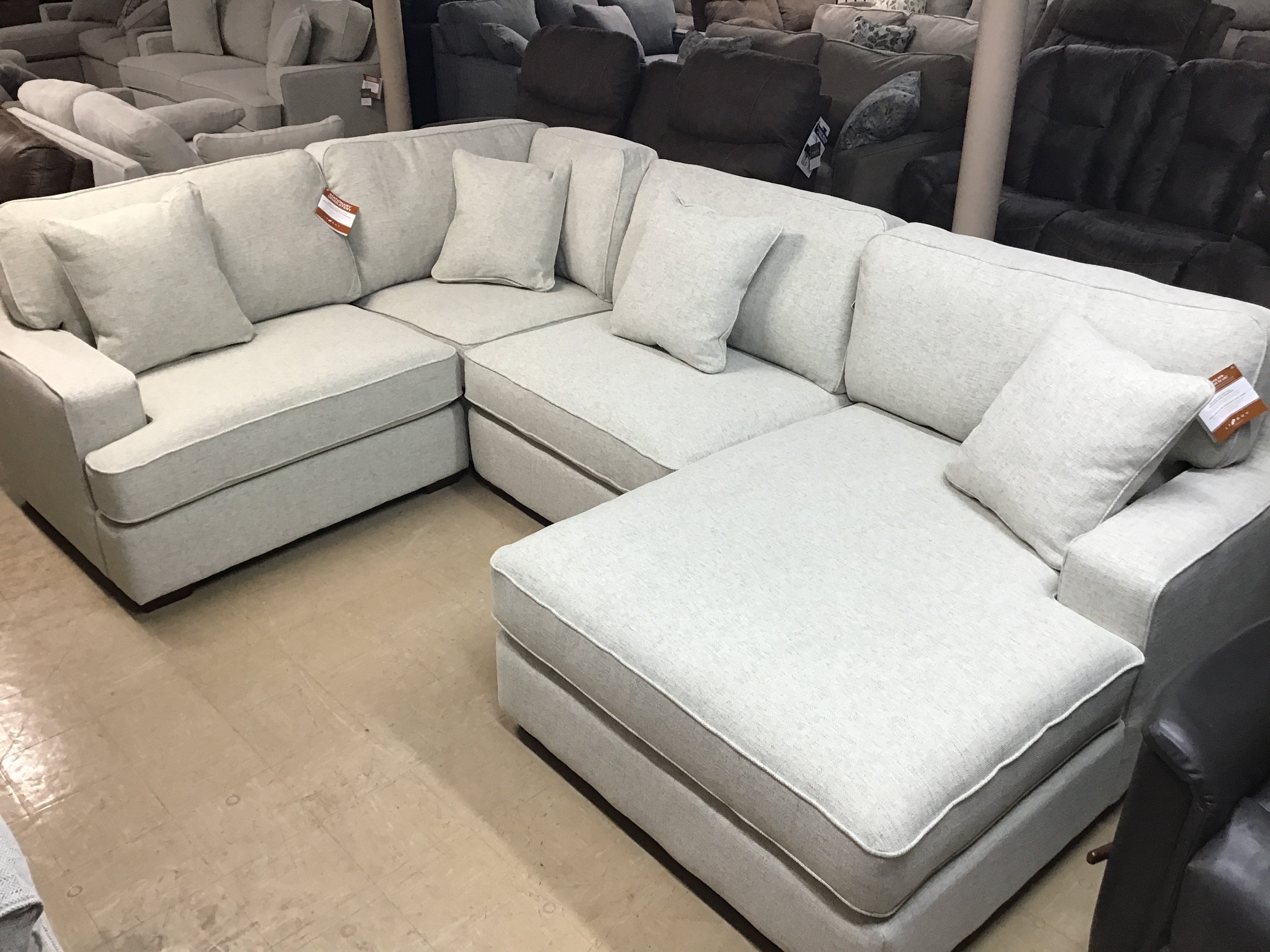 Paxton 4pc Sectional By La Z Boy