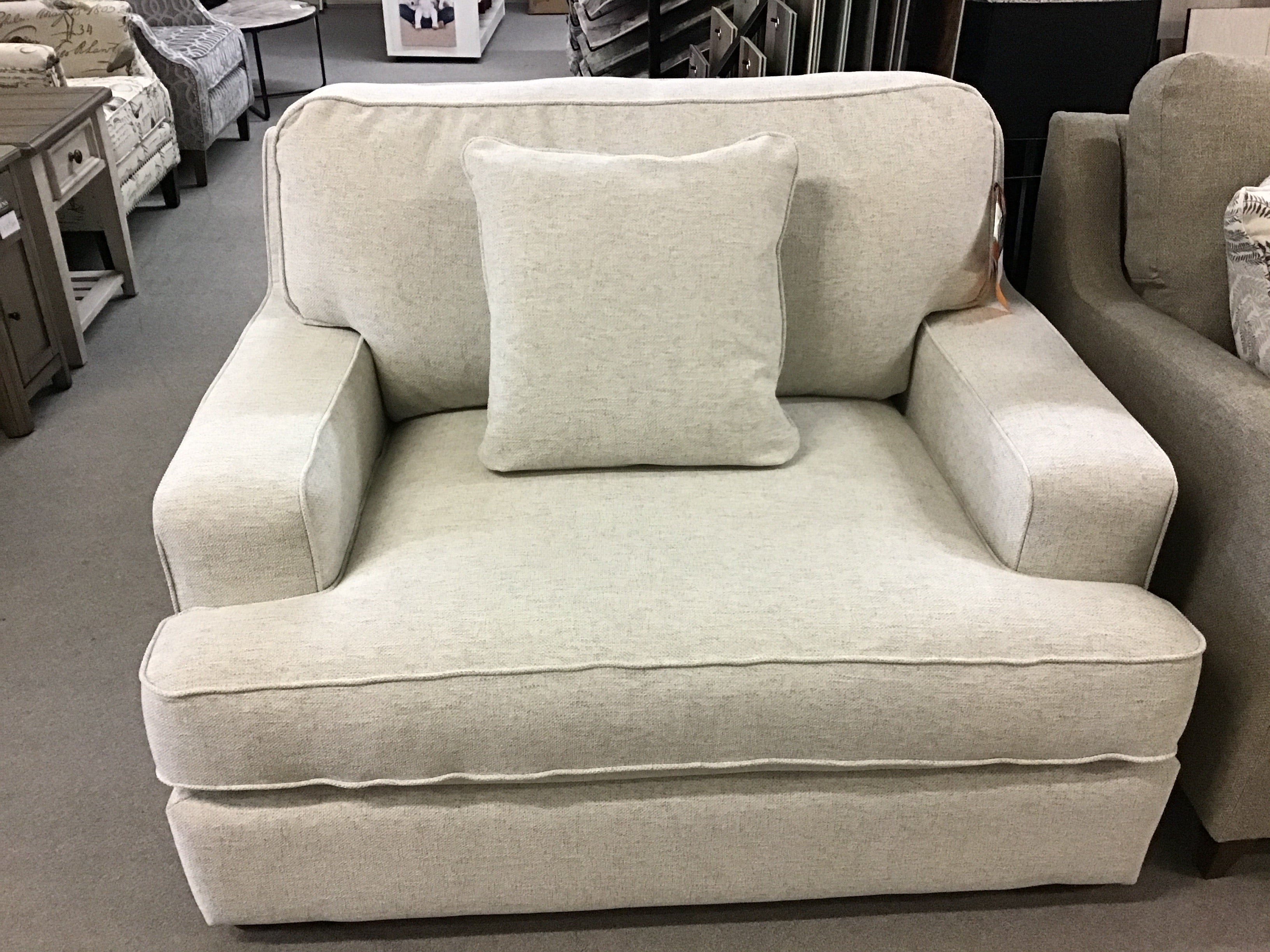 Paxton Chair & A Half by La-Z-Boy Furniture 655-663 D165631