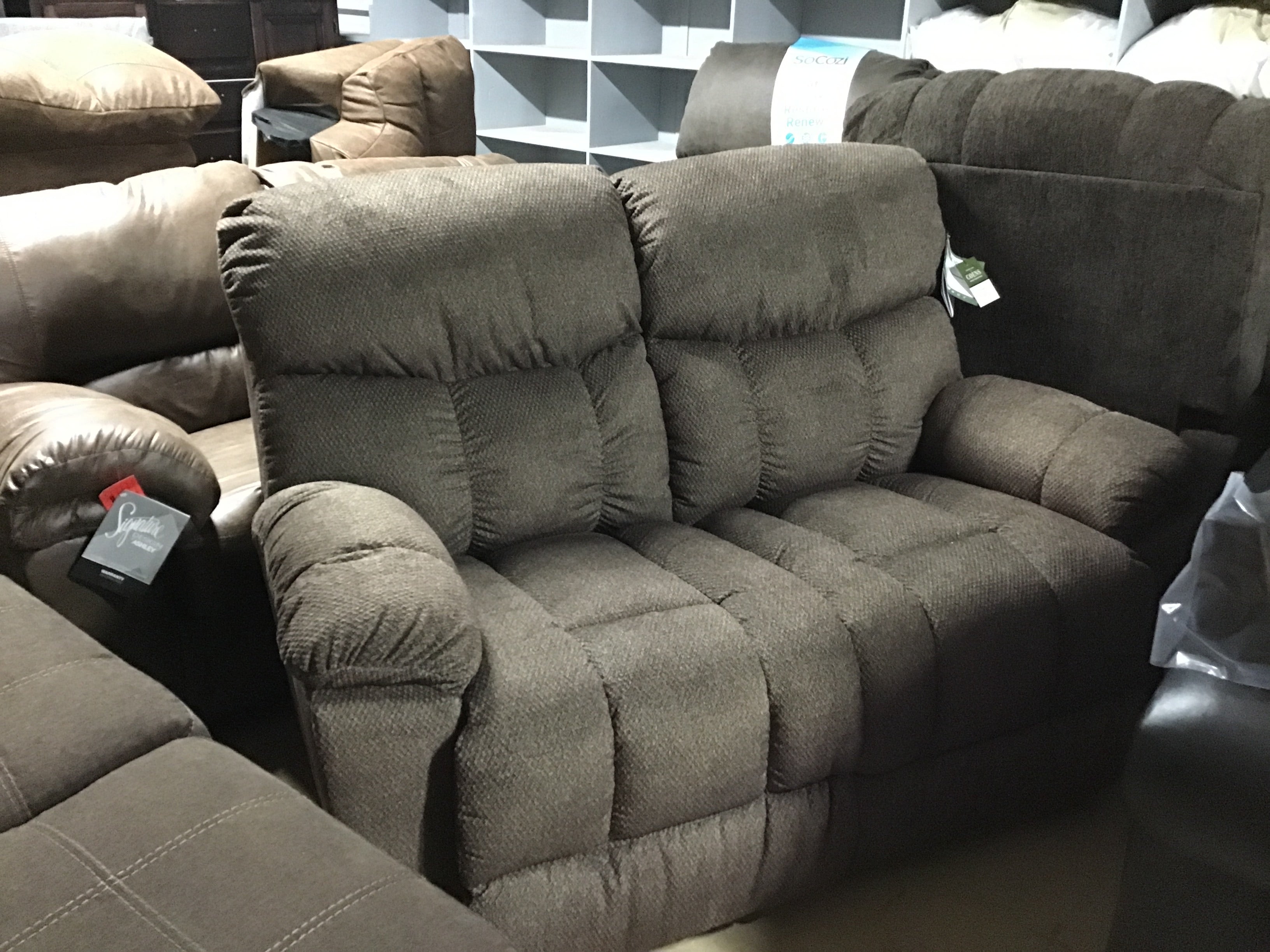 Morrison Reclining Loveseat by La-Z-Boy Furniture 480-766