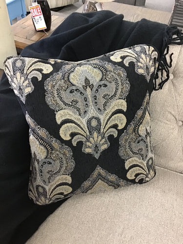 Black Design Throw Pillow La-Z-Boy Furniture 223 Discontinued