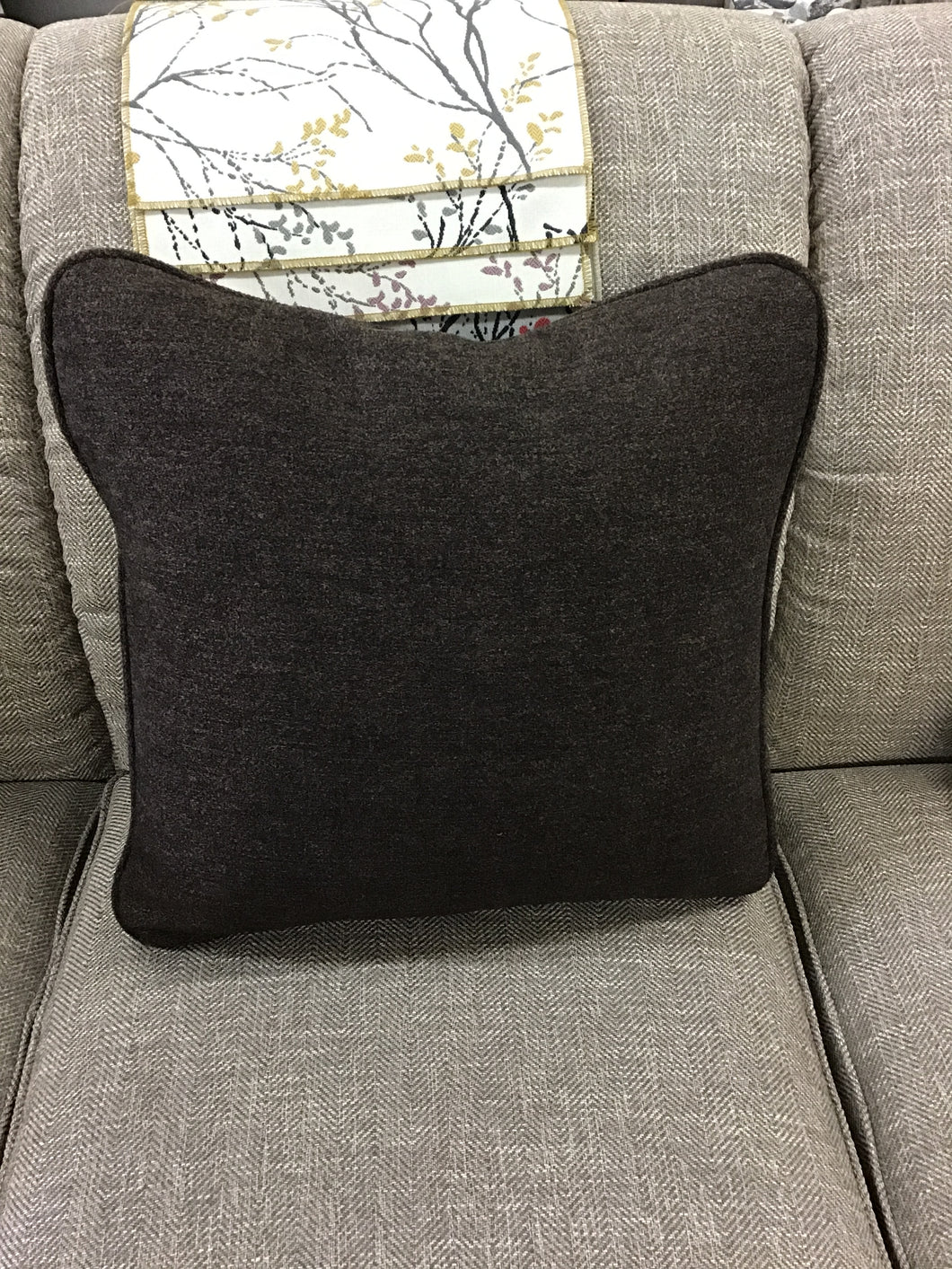 Black Throw Pillow at Coen's Furniture 54124939